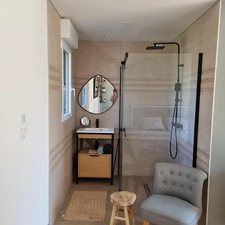 Evasion - Jaccuzzi Et Petit Dejeuner Проживание в семье